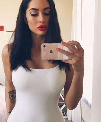 Я создана для того, чтобы удовлетворить все твои сокровенные фантазии. 😍
🔥 Мои услуги включают классический секс, оральные ласки, эротический массаж и многое другое. Я знаю, как сделать тебя счастливым и расслабленным. 💦
💯 Мои клиенты всегда остаются довольными и счастливыми после каждой встречи со мной. Убедись в этом, прочитав отзывы на моем профиле. 🌟
📸 Фото, которые ты видишь здесь, полностью соответствуют действительности – красивая, стройная и очаровательная индивидуалка ждет тебя в Москве. 🌇
💌 Живишь в Москве и ищешь незабываемый опыт? Не откладывай свою радость на потом – свяжись со мной прямо сейчас и давай создадим незабываемые воспоминания вместе! 🔥 Лидия